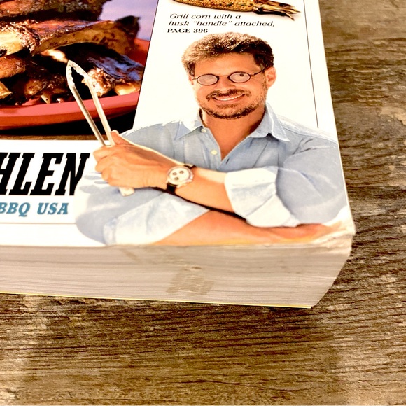 The Barbeque Bible. Over 500 recipes by Steven Raichlen. 530 pages. 9.25”x 8” - Picture 10 of 10